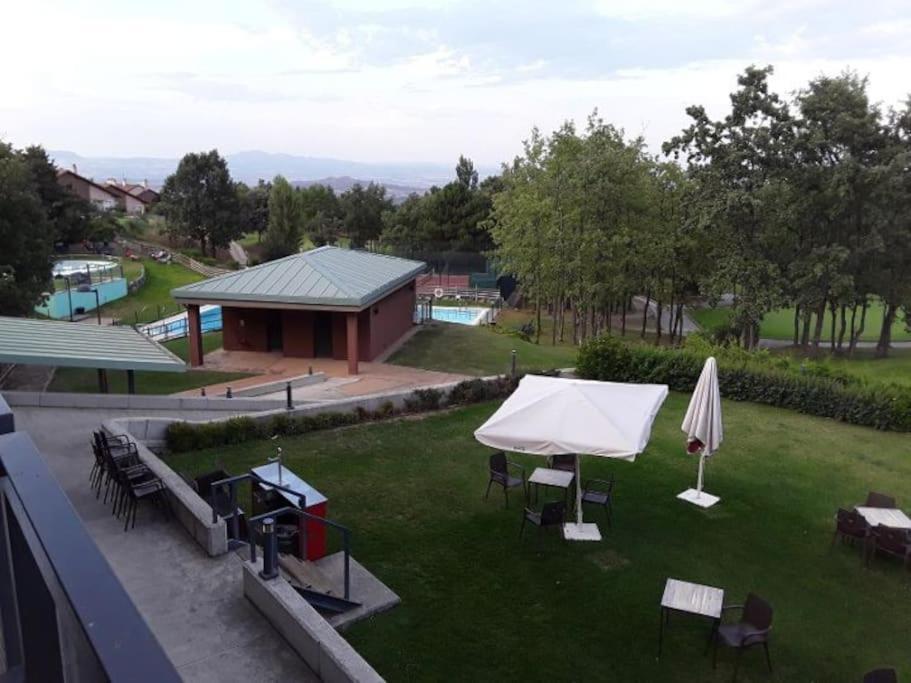 Duplex De Montana En Campo De Golf Lejlighed Sojuela Eksteriør billede